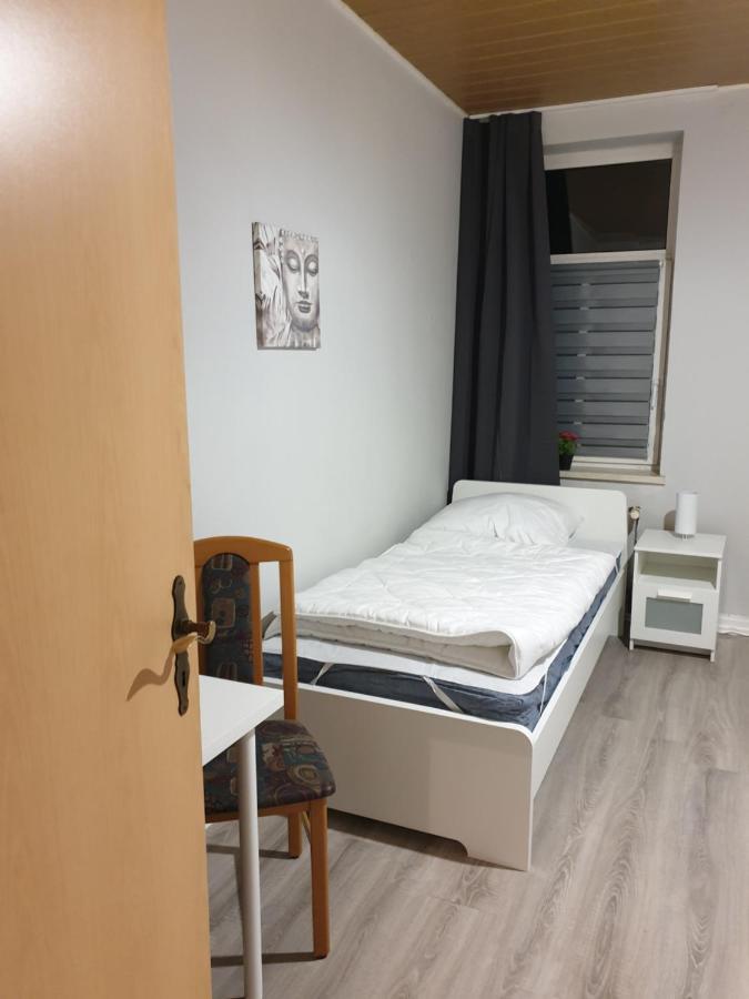 Fewo Nina 3 - Monteurwohnung Weissenfels Exterior photo